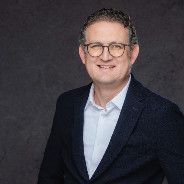 Microsoft Elevates Naim Yazbeck to MEA President, Appoints Amr Kamel as UAE General Manager in Remarkable and Promising 2-Leader Promotion